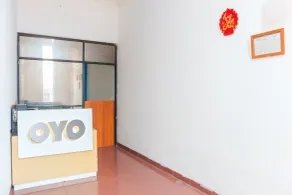 OYO Life 2590 Kost Assirot - Reception