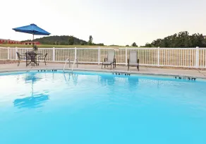 Holiday Inn Express Hotels & Suites Mountain Home by IHG - Pool