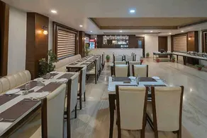 Goyal Hoteliers - Hotel The Agra Grande - Restaurant