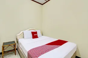 OYO 92534 Fajar Indah Guest House - Værelse