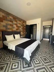 ZELLA CITY HOTEL  - Quarto
