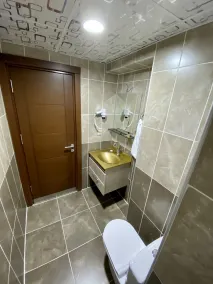 grand life hotel - Bathroom