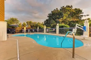 Fairfield Inn & Suites Southport - Piscine