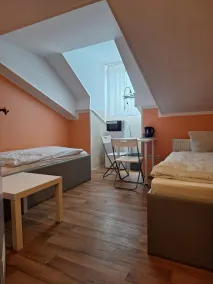 2-Rent Group Hostel Rooms AUB162 - Room