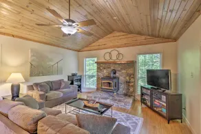 'creekside Hideaway' w/ Fire Pit + Creek Access! - Innenbereich