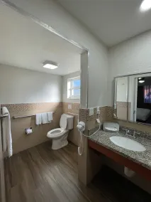 Quality Inn & Suites Airport-Cruise Port Hollywood - Salle de bain