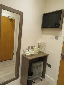 Glendale Hyde Park Hotel - Room