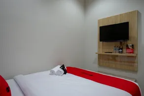 RedDoorz Syariah near Alun Alun Kebumen - Chambre