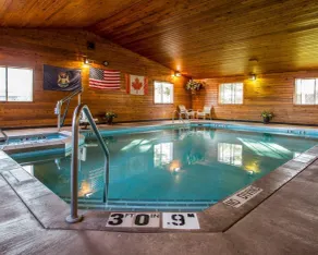 Quality Inn Ironwood - Basseng