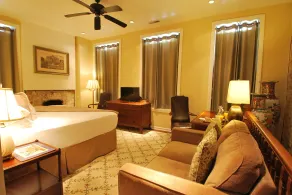 Grand Center Inn - Room