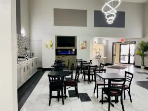 Super 8 by Wyndham Shakopee - Hall