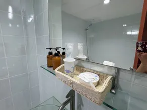 NJ INTHAI Hotel - Bathroom