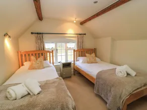 April Cottage - Room