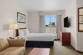 Days Inn & Suites by Wyndham Winkler - Chambre