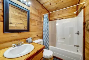 Private Broken Bow Cabin w/ Hot Tub + Gazebo! - Interiør