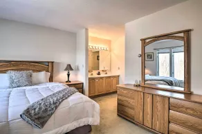 Updated Condo Next to Burke Mountain Bike Trails! - Innvendig