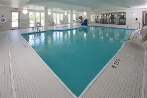 Holiday Inn Express & Suites - Gaylord by IHG - Basseng