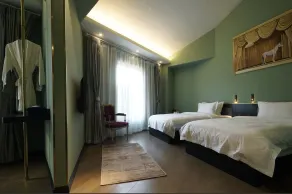 Moon and Chalice Boutique Hotel - Vue de la chambre