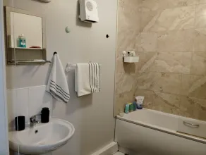 2 Bedroom Apartment 4-6 people-Coastal Comfort - Badeværelse