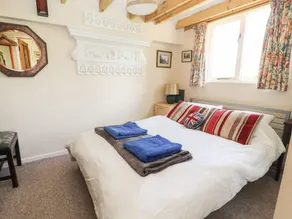 Little Pentre Barn - Quarto