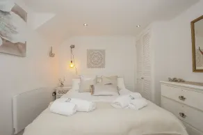 Merveilleux cottage adapté aux familles avec jardin | Vue plage | Avec animaux admis - Chambre
