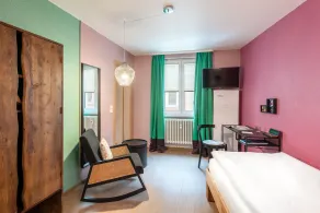 Vier Jahreszeiten - Room