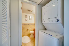 Sunny Fort Pierce Resort Condo w/ Beach Access! - Salle de bain