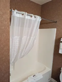 Chisholm Inn & Suites - Badrum