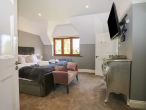 Little Picket - Room