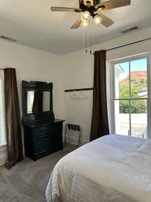 The Cottage at 241 North - Rom