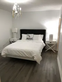 5 BR - Sleeps 8! Steps from Bourbon Street! - Chambre