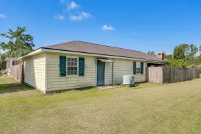 Shared BBQ Area & Pool! Cozy Home in Lake Charles - Innenbereich