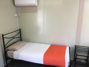 Broken Hill Tourist Park - Room