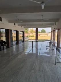VRINDAVAN GARDEN & HOTEL - Restaurant