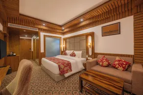 KC Vilaas Kufri - Room
