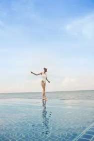 Machchafushi Island Resort & Spa Maldives, The Centara Collection - Piscina