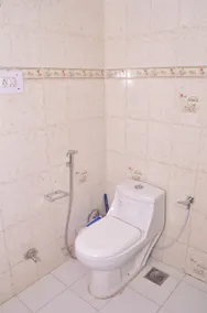 Pops Hotel & Restaurant - Bathroom