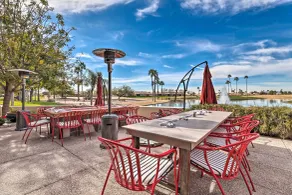 Sun Lakes Home w/ 3 Pools in Retirement Community - Interiør