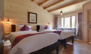 Treebo Premium Blue Mountain Resort with Swimming Pool - Room