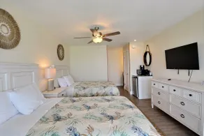 Lighthouse View Oceanfront Lodging - Room