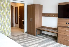 Holiday Inn Express & Suites - Brandon by IHG - Chambre