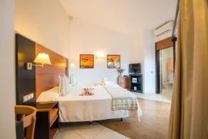 HL Miraflor Suites Hotel - Chambre