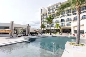 HS HOTSSON Hotel Leon - Piscine