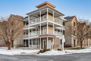 Bay-n-beach! Comfy Coastal Condo in Lewes! - Interior
