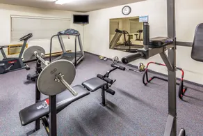 Howard Johnson by Wyndham Fort St. John - Salle de remise en forme