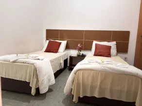 Six's Hotel - Spa