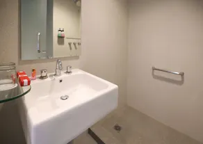Amaris Hotel Bekasi Barat - Bathroom