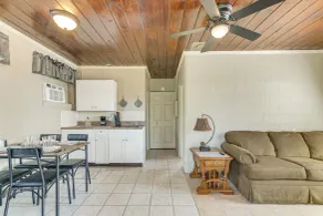 Lake Days + Pool Fun! Nature Coast Retreat - Interni