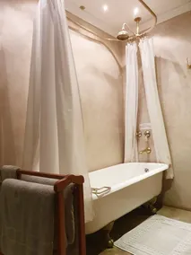 The FarSide Stable Cottage - Baño