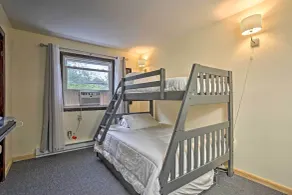 15 Mi to Camelback Ski Resort: Home w/ Deck! - Intérieur